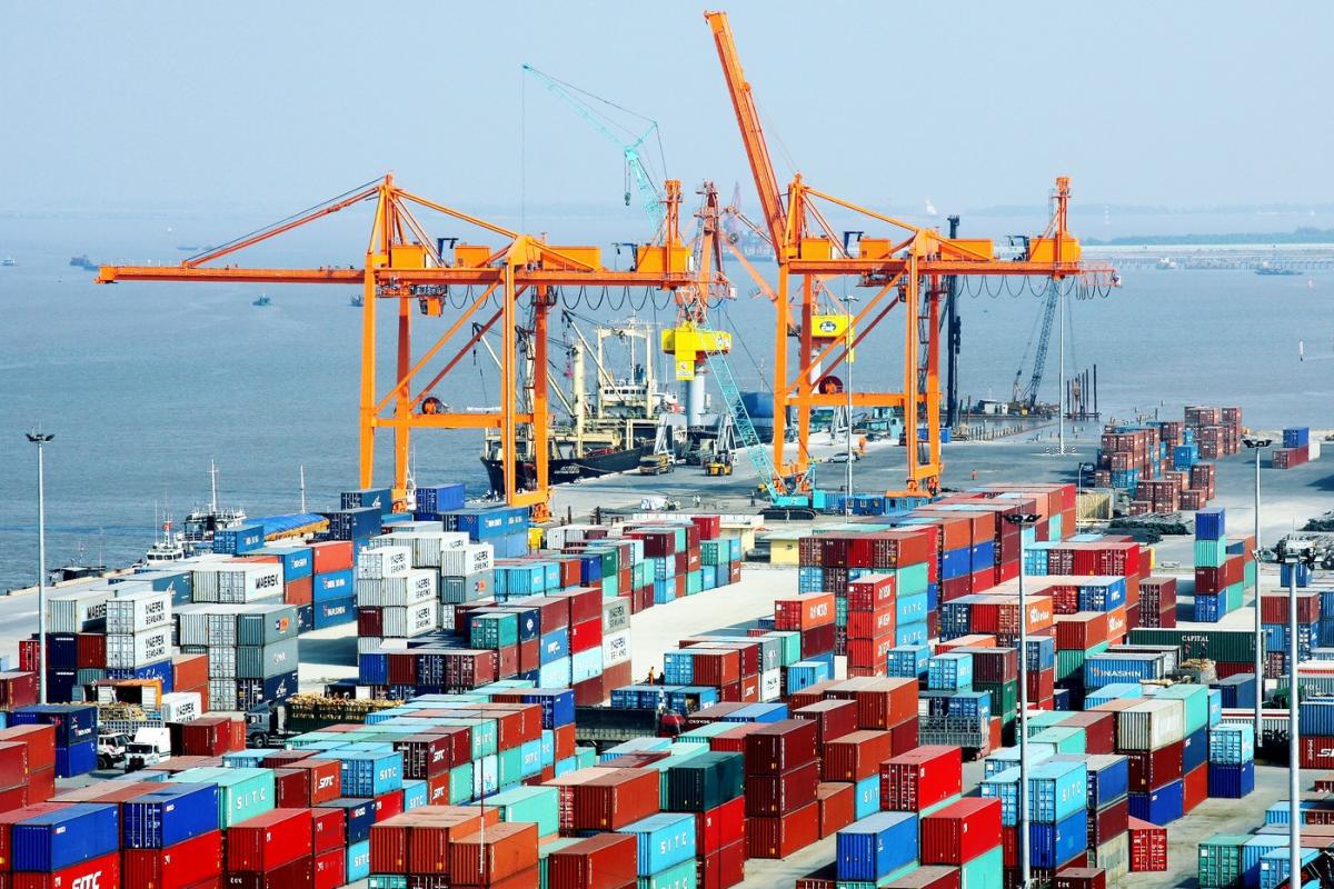 Việt Nam nhập hơn 30 tỷ USD hàng hóa từ Trung Quốc nửa đầu năm