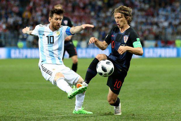 Argentina 0-3 Croatia: Messi vô hại, đếm ngược ngày về nước