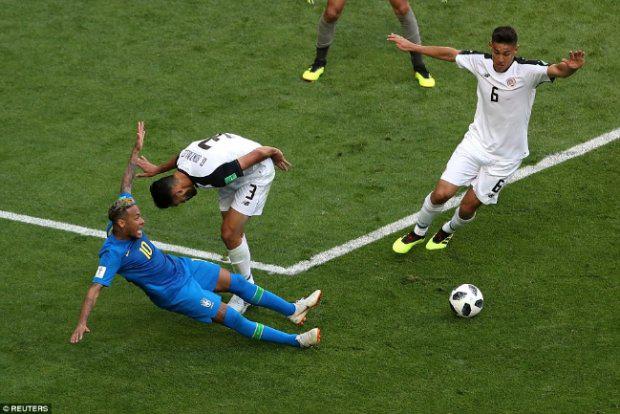 Neymar nói về chuyện rơi nước mắt trong trận thắng Costa Rica